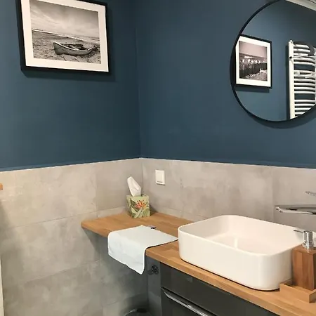 Appartamento Holenderski Z Prywatnym Miejscem Postojowym W Garazu *