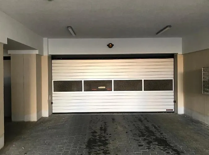 Holenderski Z Prywatnym Miejscem Postojowym W Garazu * Koszalin